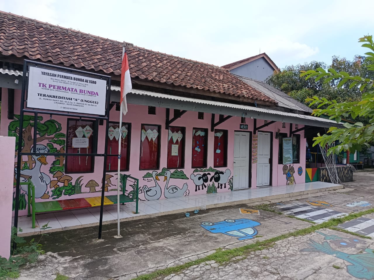 GEDUNG UTAMA SEKOLAH