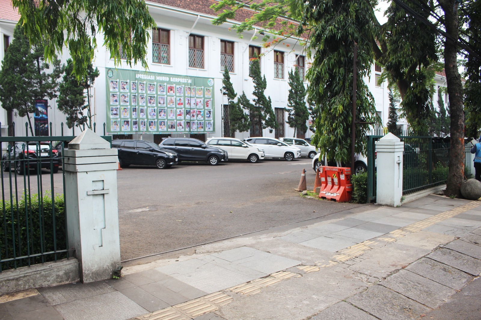 Gerbang Utama Sekolah