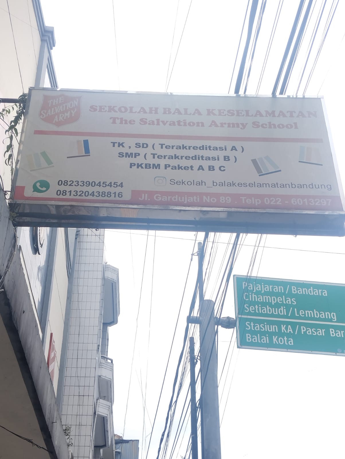 Plang Sekolah Bala Keselamatan Bandung