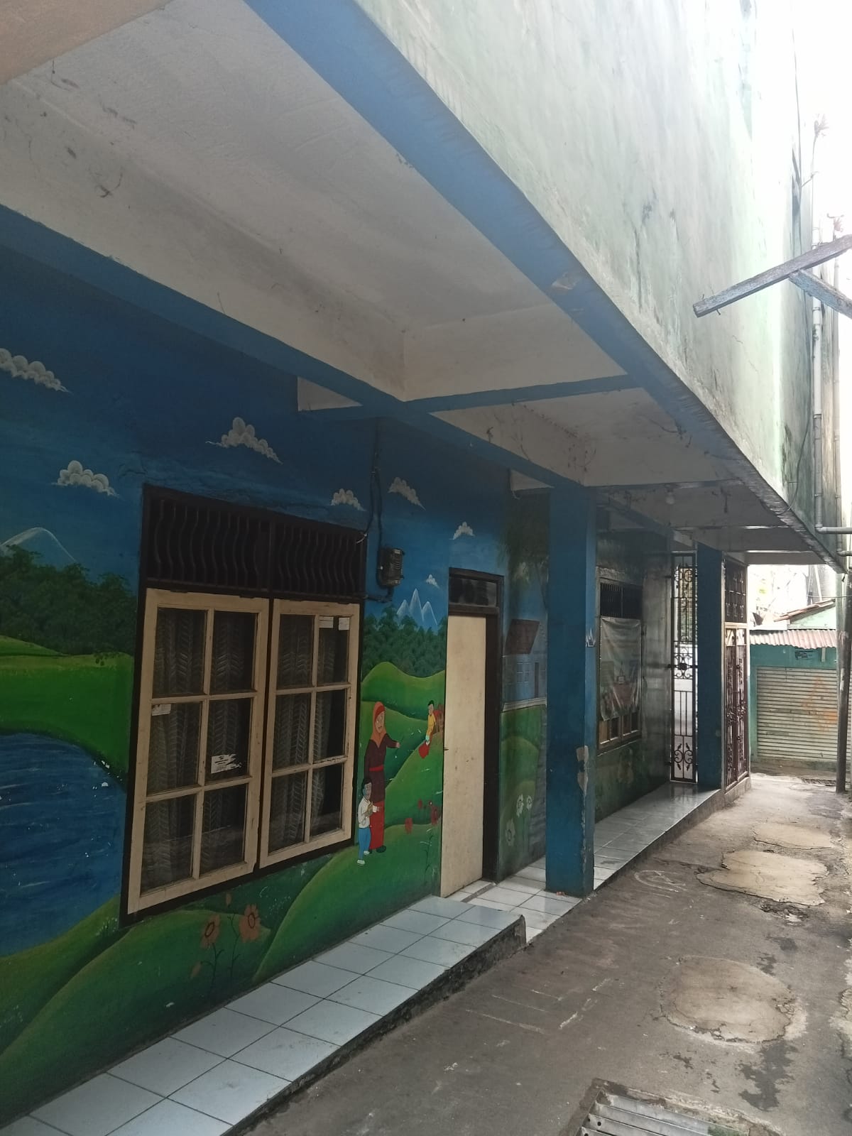 Halaman depan sekolah