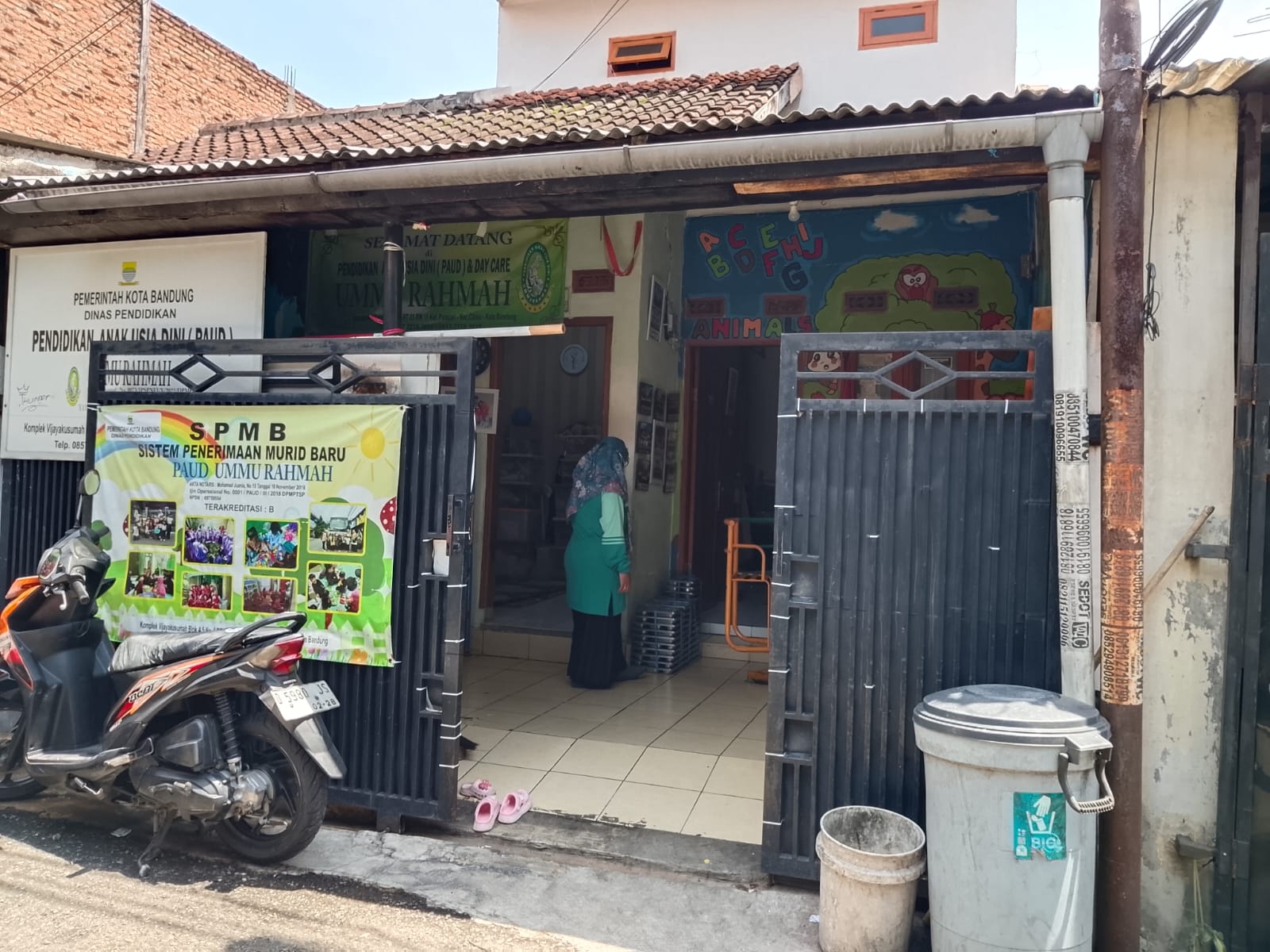 Foto Gerbang Sekolah