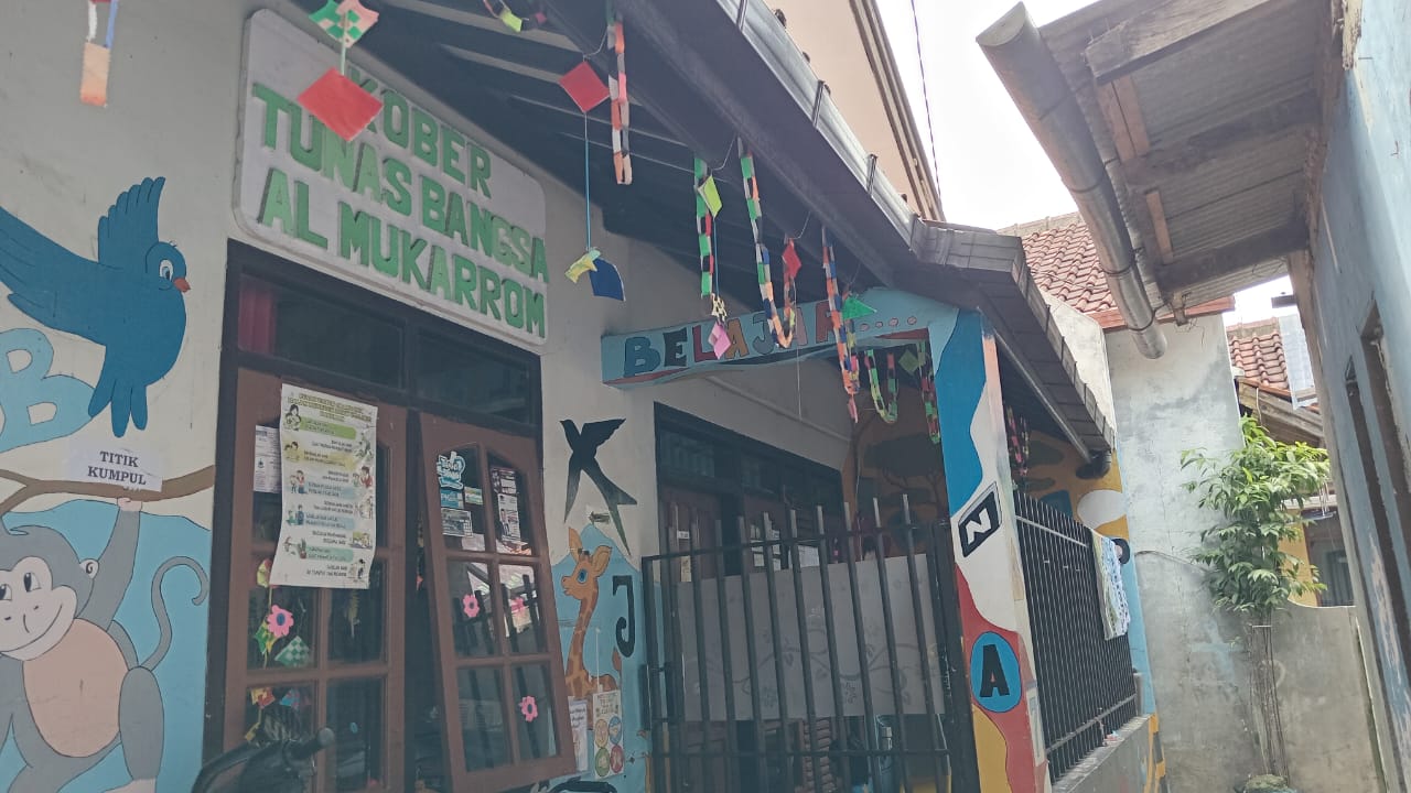 FOTO HALAMAN DEPAN SEKOLAH