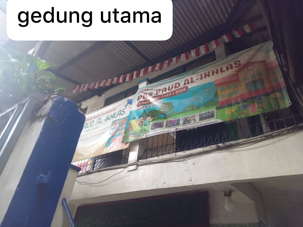 gedung utama sekolah