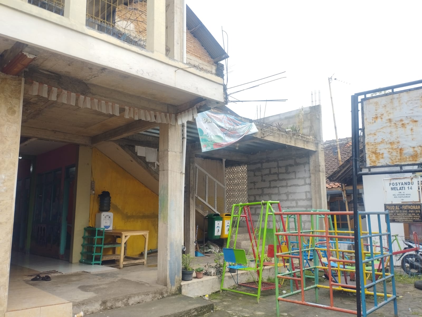 Foto C, Gedung Utama Sekolah