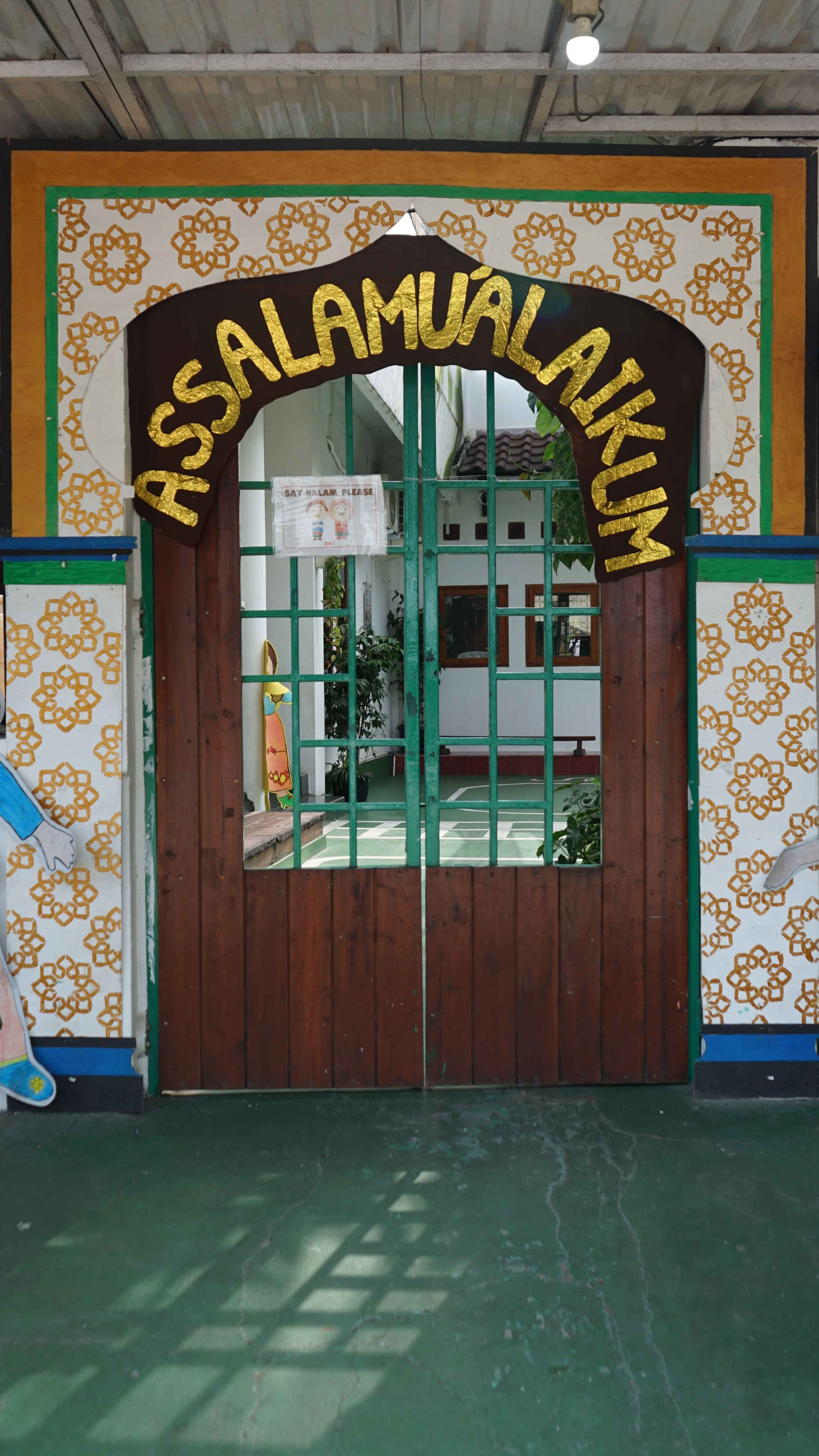 GERBANG UTAMA SEKOLAH