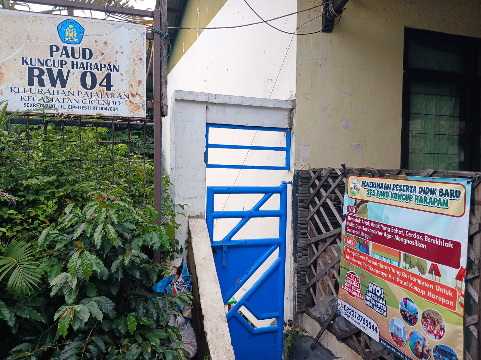 FOTO GERBANG SEKOLAH