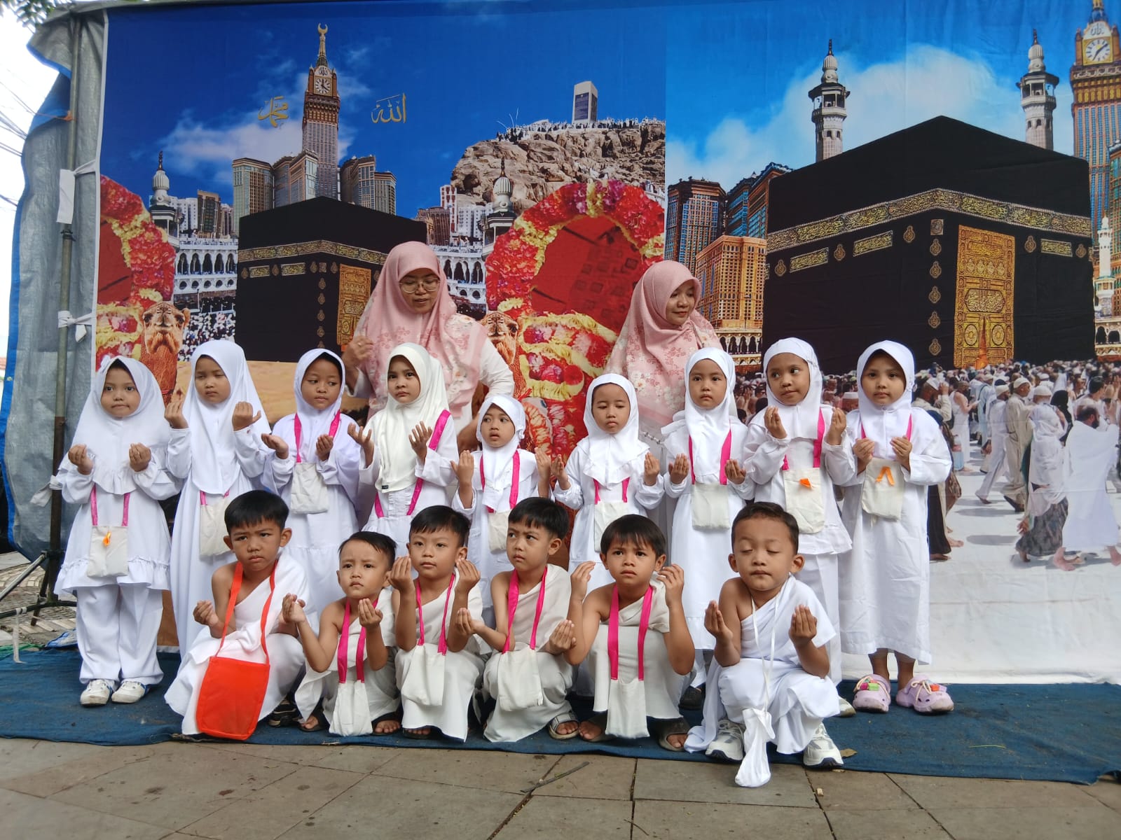 Kegiatan praktek Manasik Haji