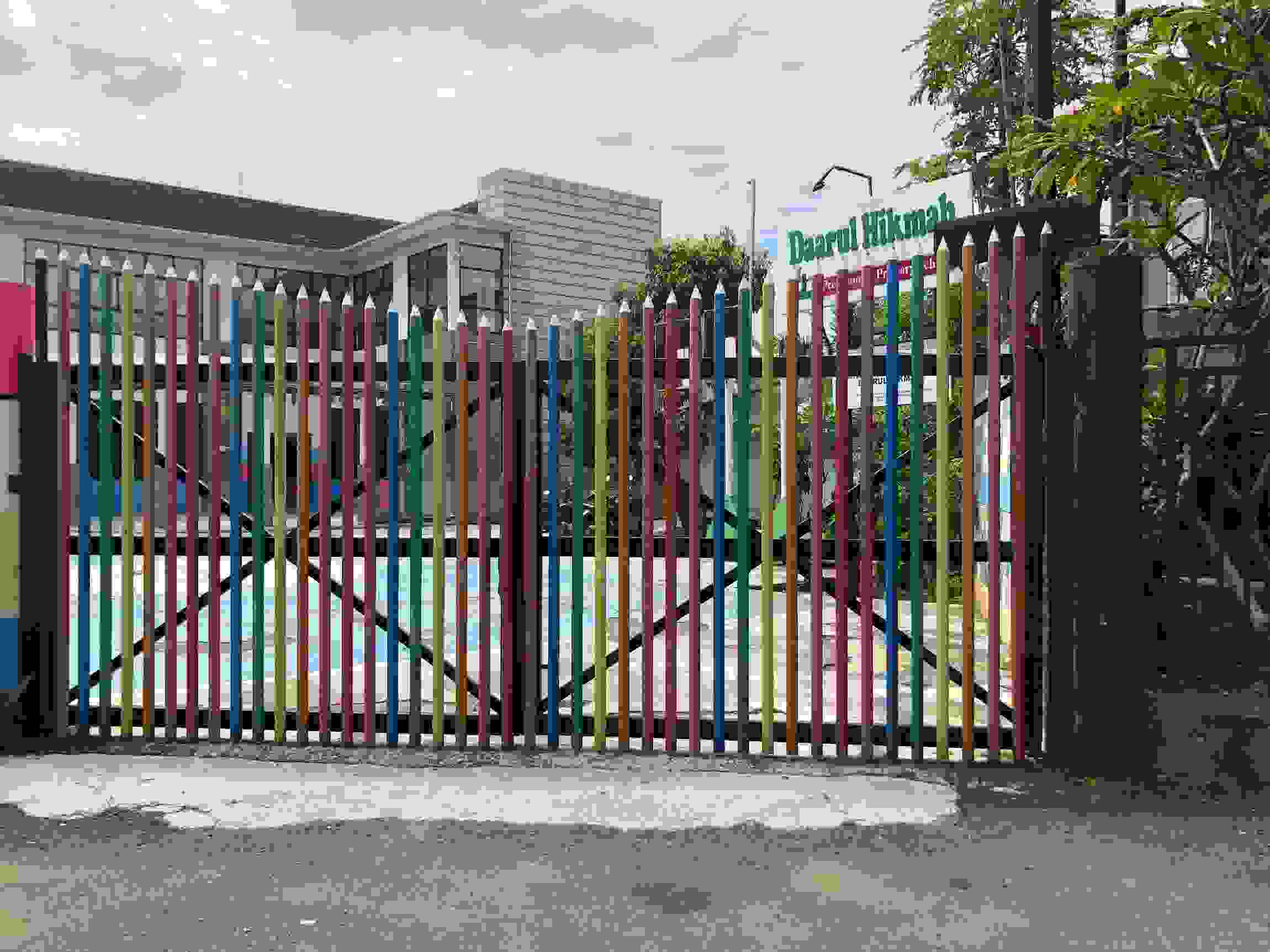 Gerbang Sekolah TK Daarul Hikmah
