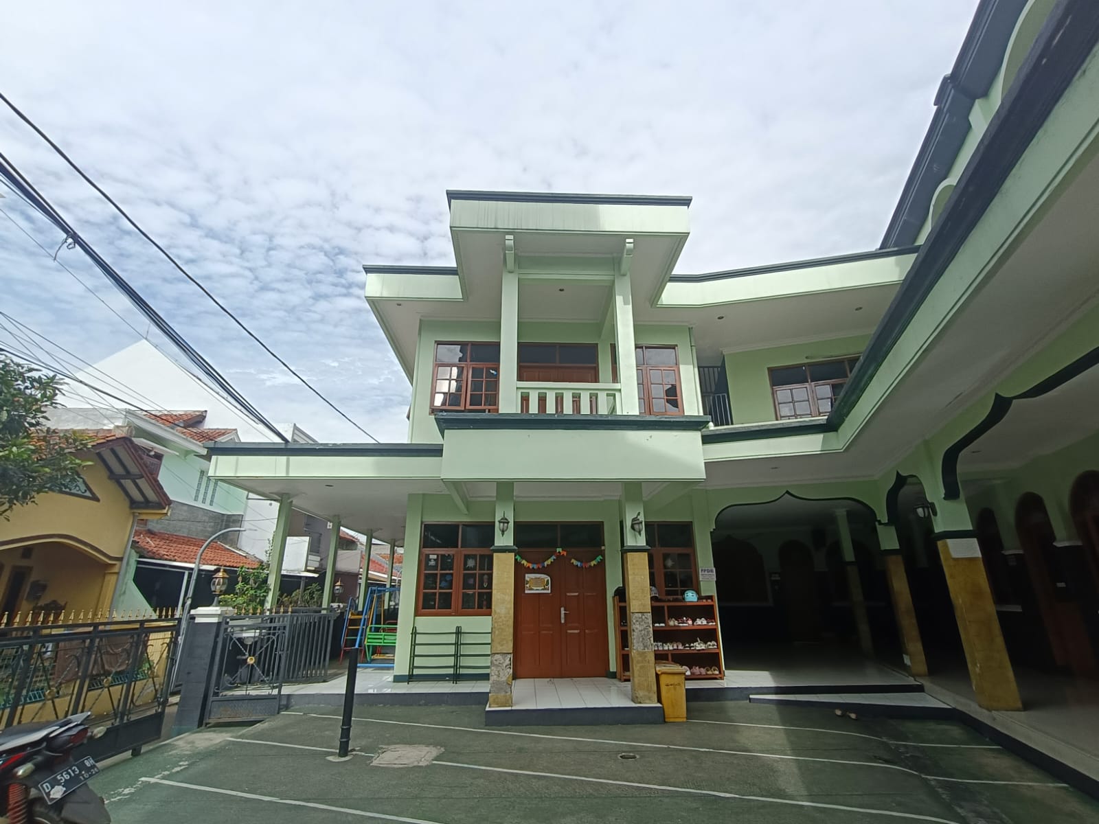Gedung utama sekolah