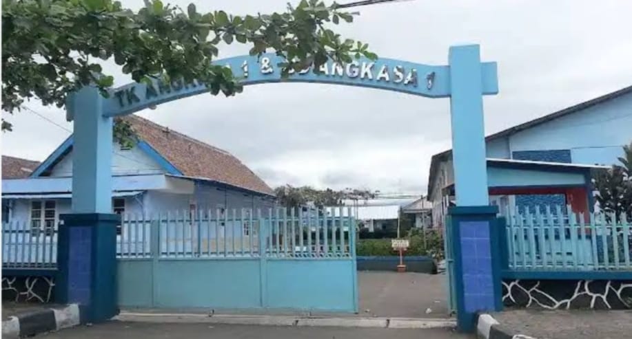 Gerbang Utama PAUD Angkasa