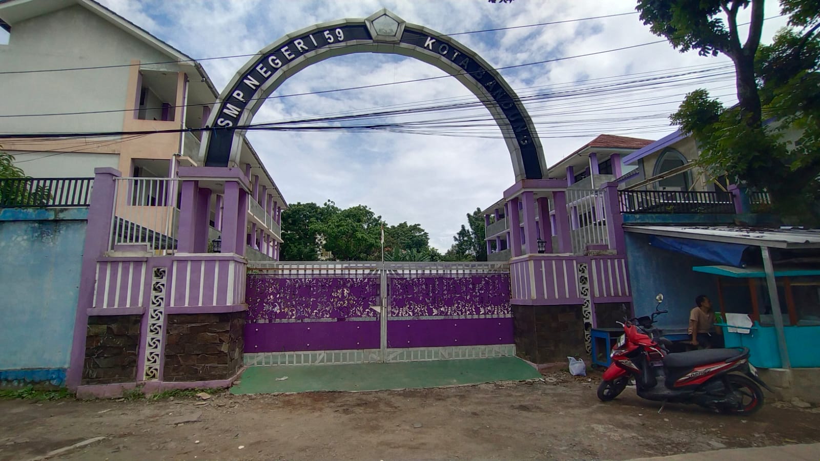 Gerbang Utama Sekolah