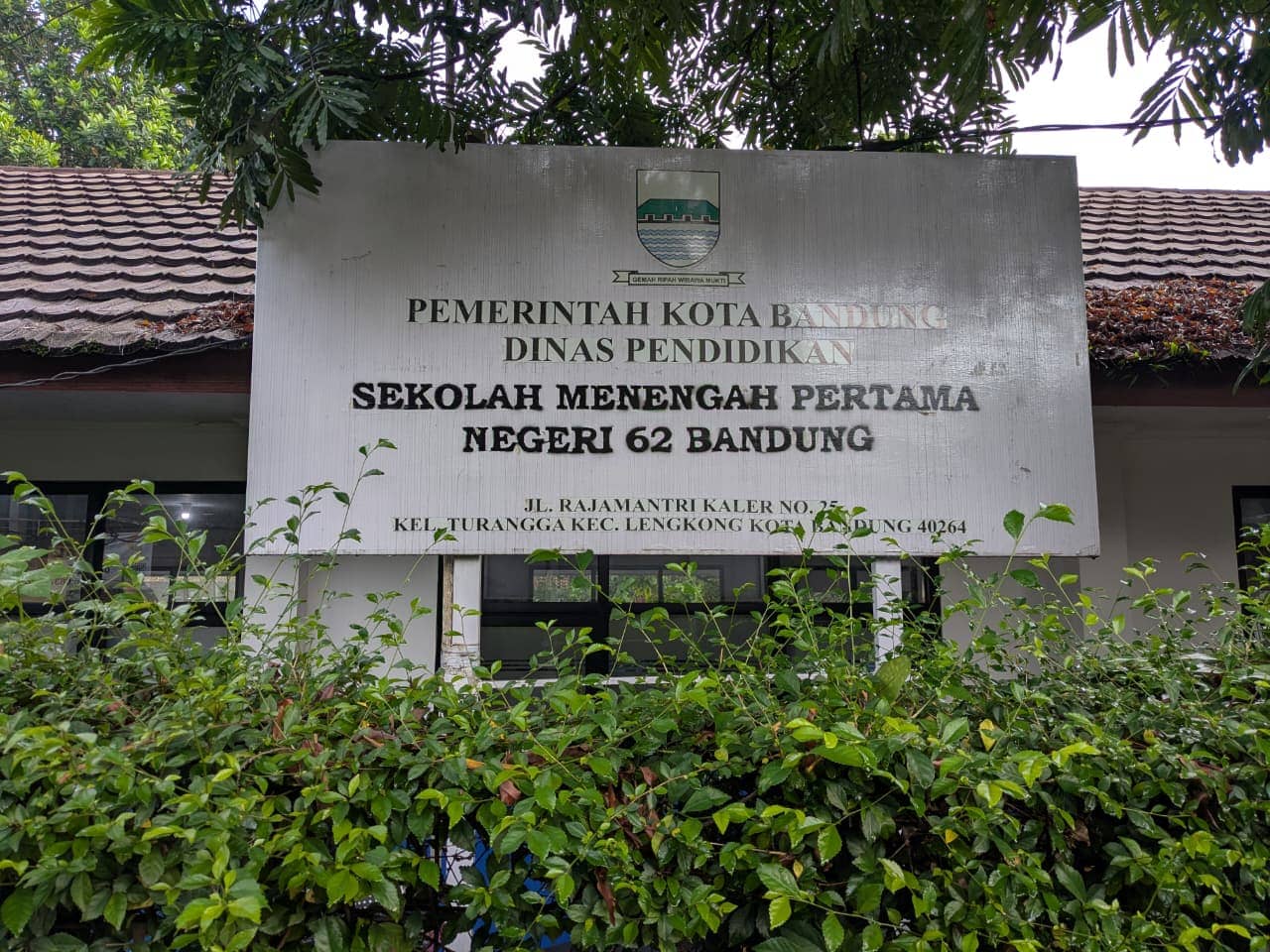 Plang Sekolah