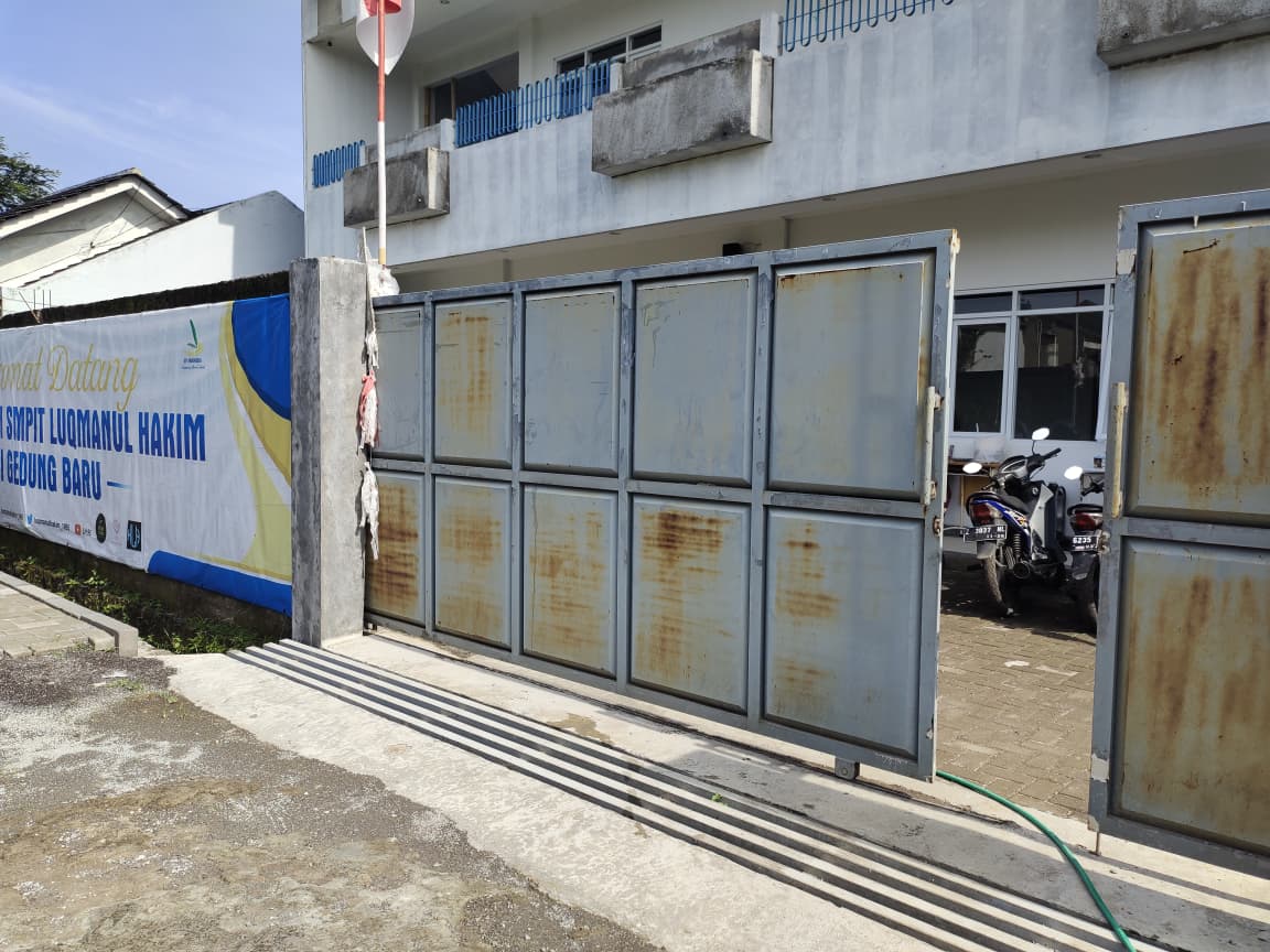 Gerbang Utama Sekolah