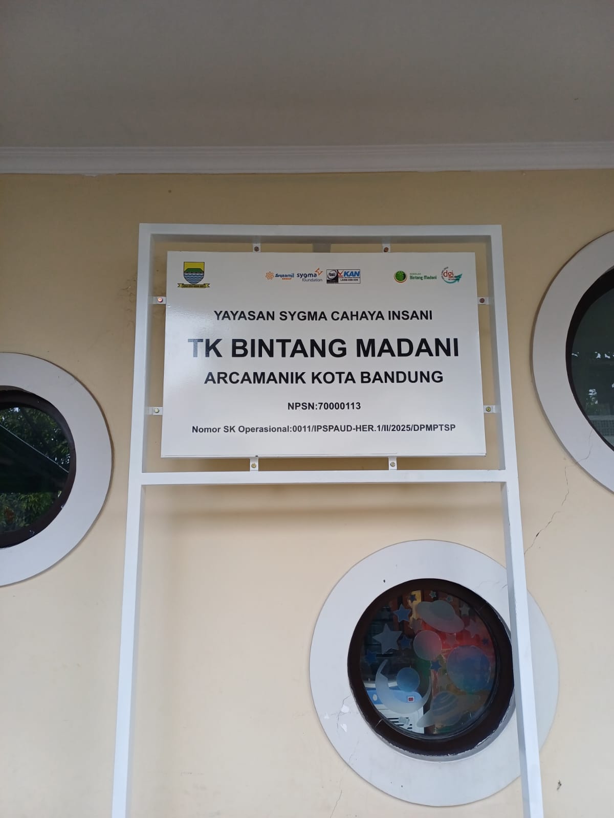 Plang Sekolah TK Bintang Madani
