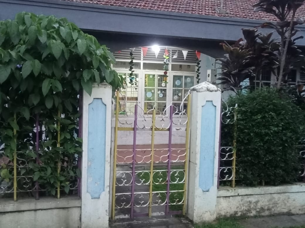 Gerbang utama sekolah