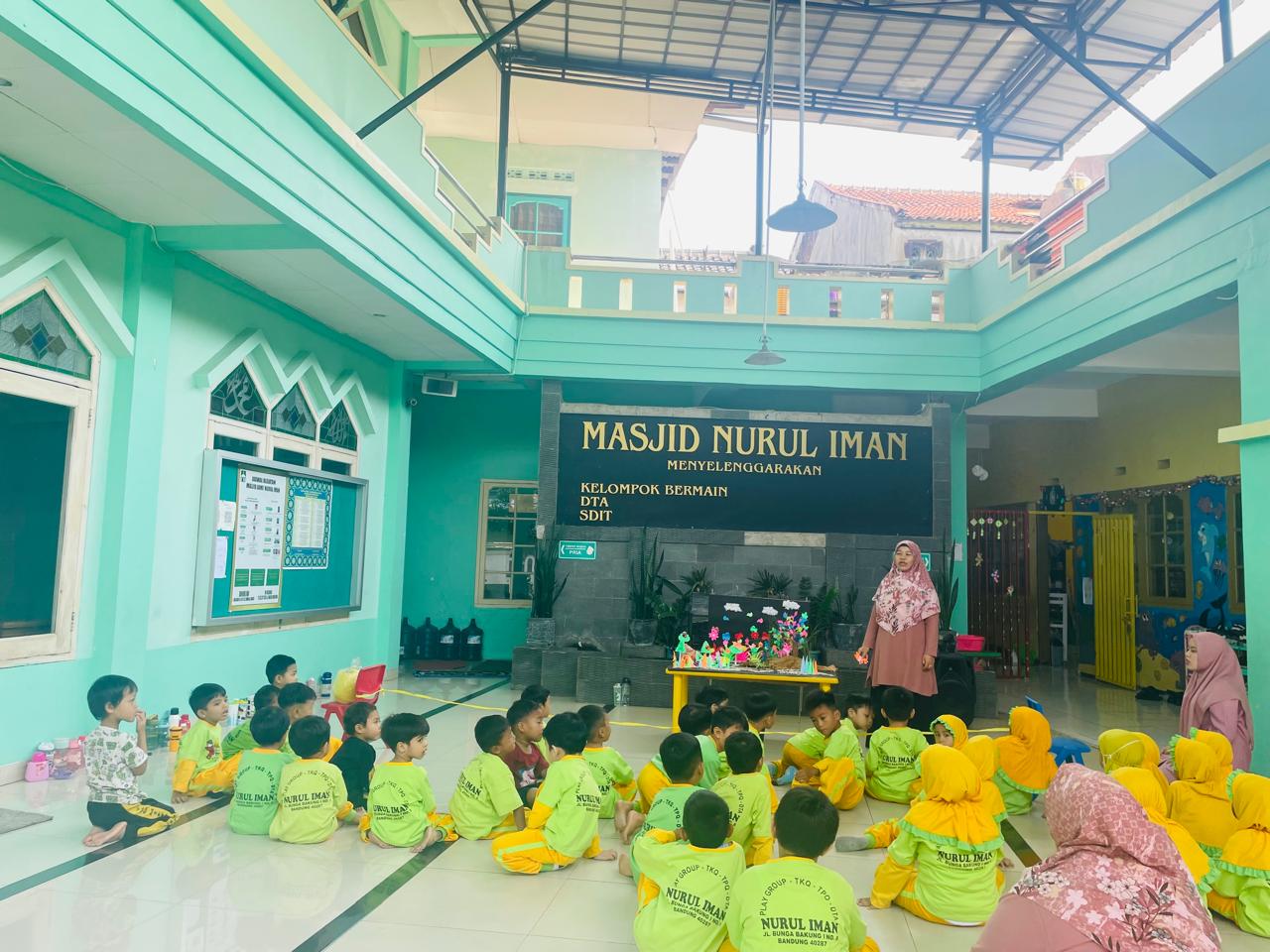 Foto Kegiatan Story Table