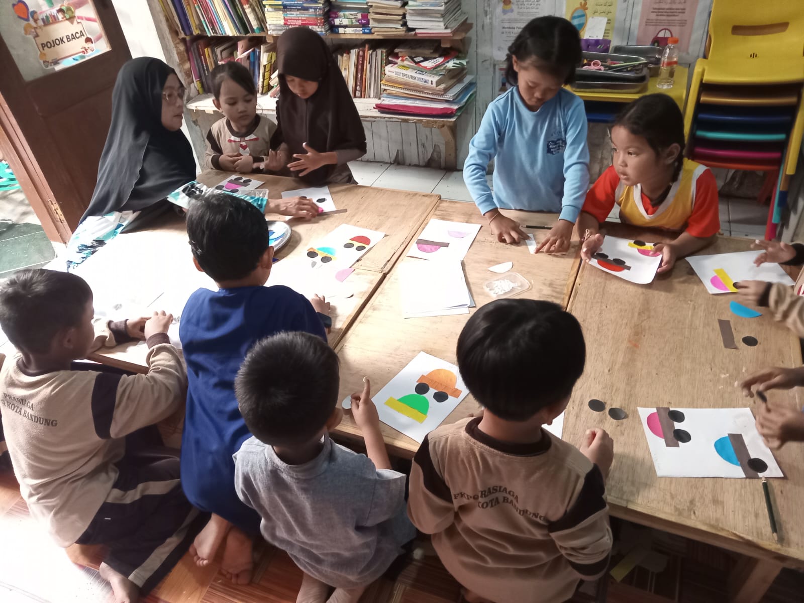 Menggunting dan menempel