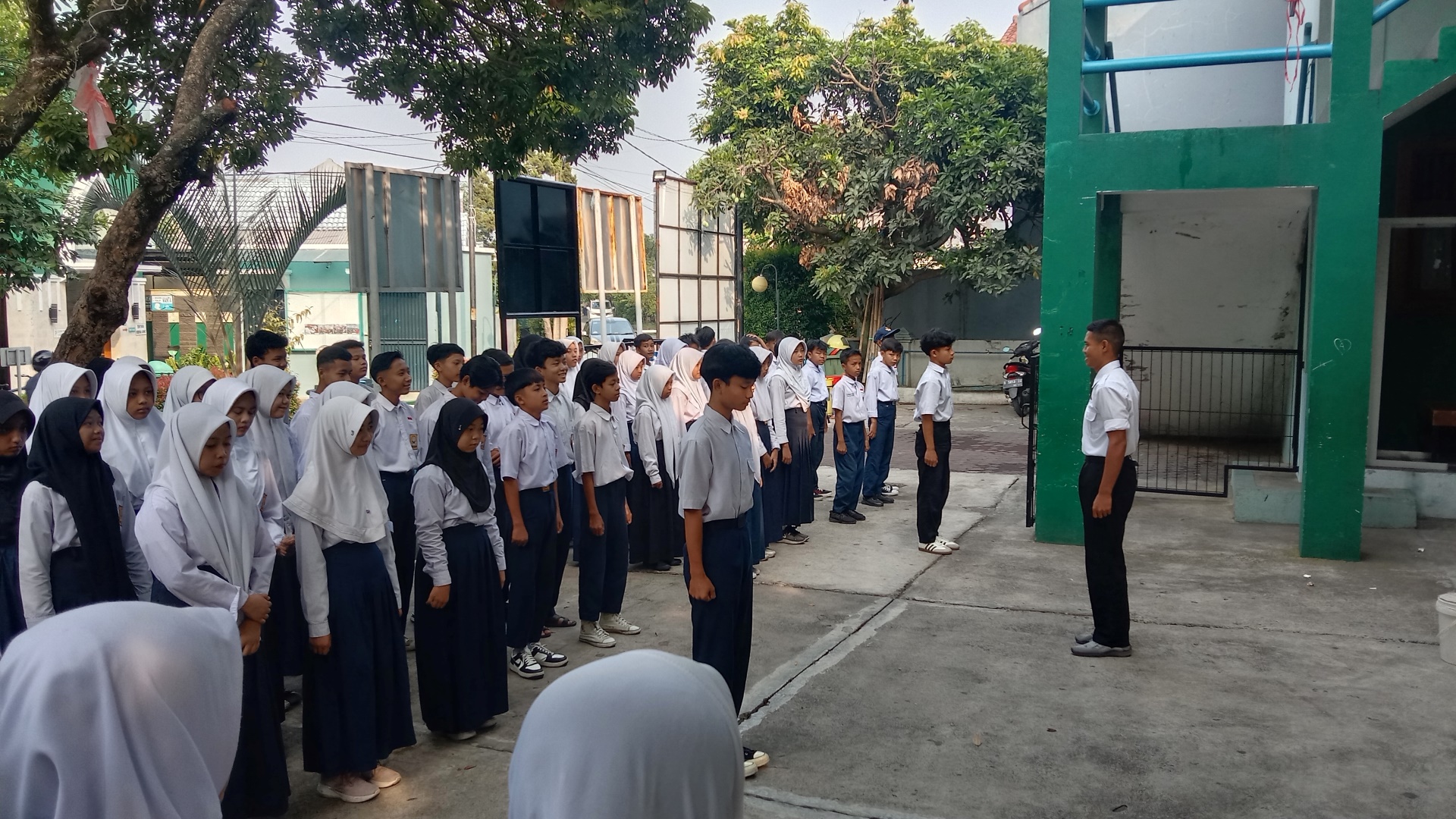 Pembiasaan Diri - Upacara Bendera